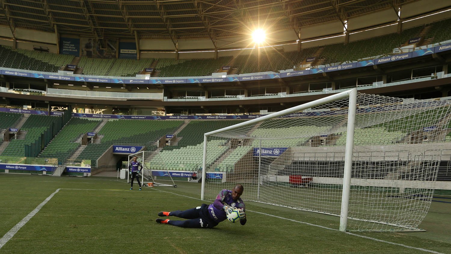 Palmeiras treina no Allianz e segue preparação para duelo contra o Atlético-MG