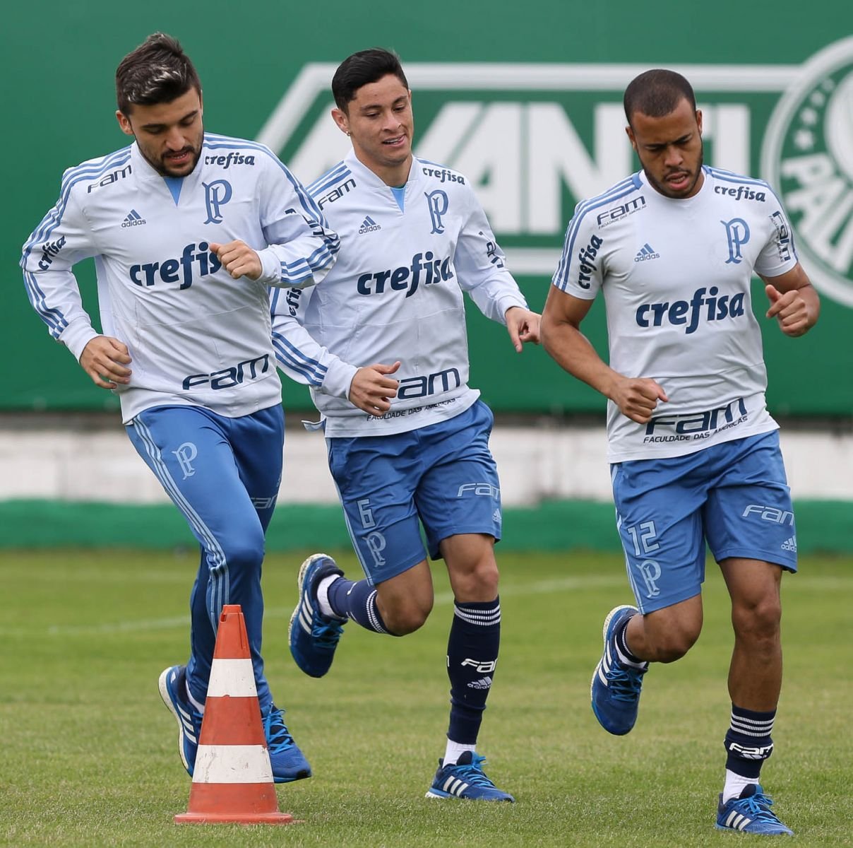 Elenco faz circuitos de potência e encerra quarta-feira de treino em dois períodos
