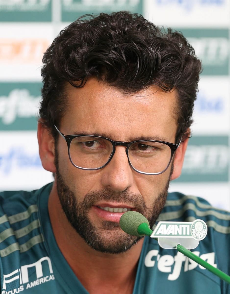 Valentim alerta sobre Sport e cogita presença de Mina e Borja entre relacionados