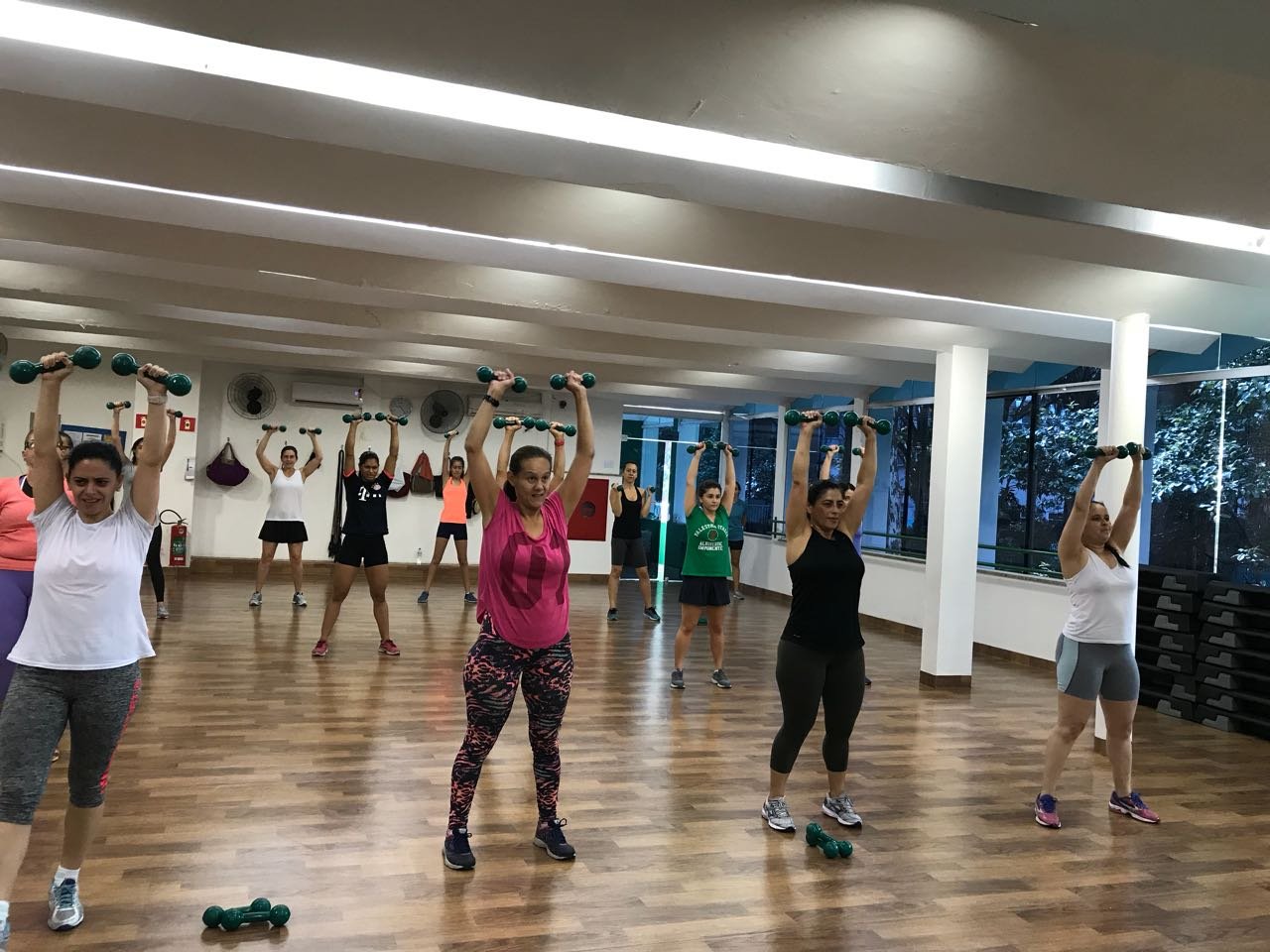 Palmeiras realiza evento fitness e faz associados se agitarem