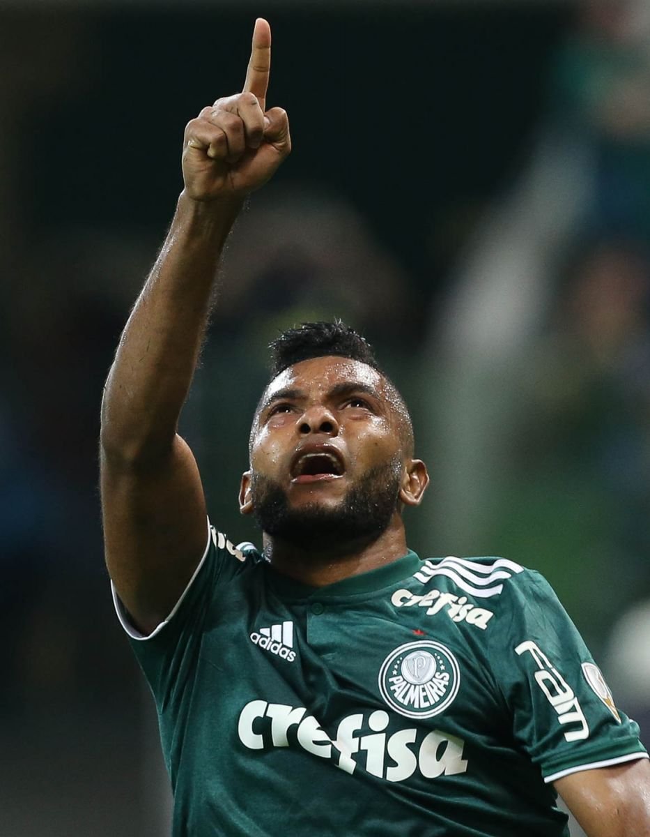 Borja chega a 29 gols e integra top 100 de maiores artilheiros da história do clube