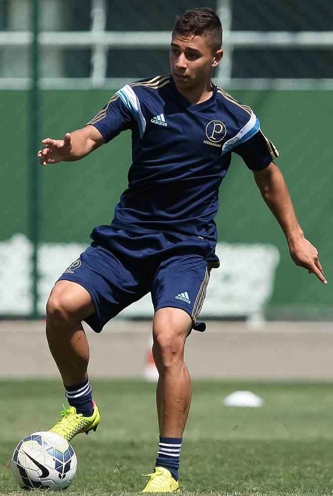 Após vitória, reservas fazem coletivo na Academia; titulares fazem regenerativo