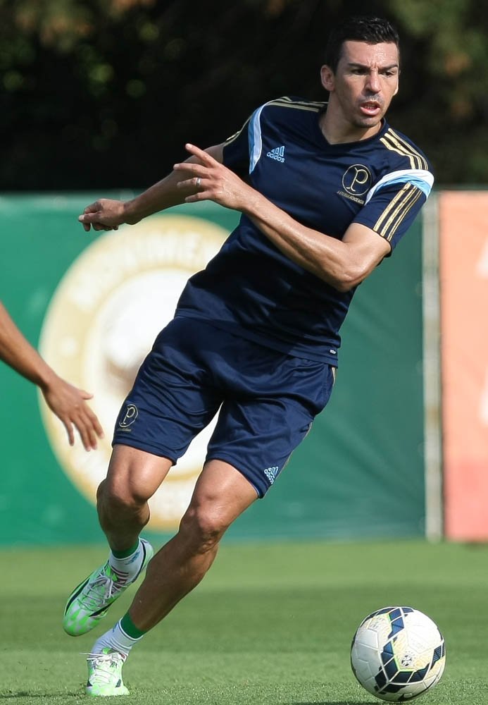 Verdão inicia preparação para pegar Inter-RS com treino de fundamentos