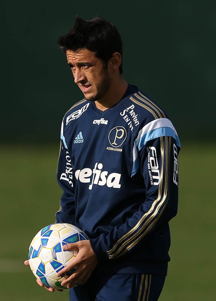 Robinho nega vantagem com M. Oliveira e elogia ‘espírito de vitória’ do treinador