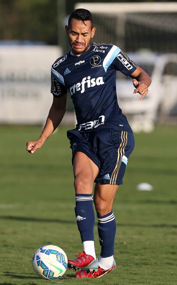 Verdão faz trabalho de duas horas e se despede de Atibaia-SP