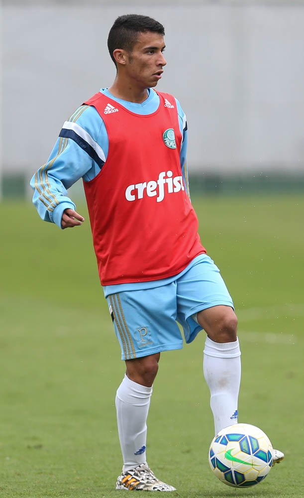 Tímido para entrevistas, Daniel comemora 1ª convocação: 'Realização de um sonho'