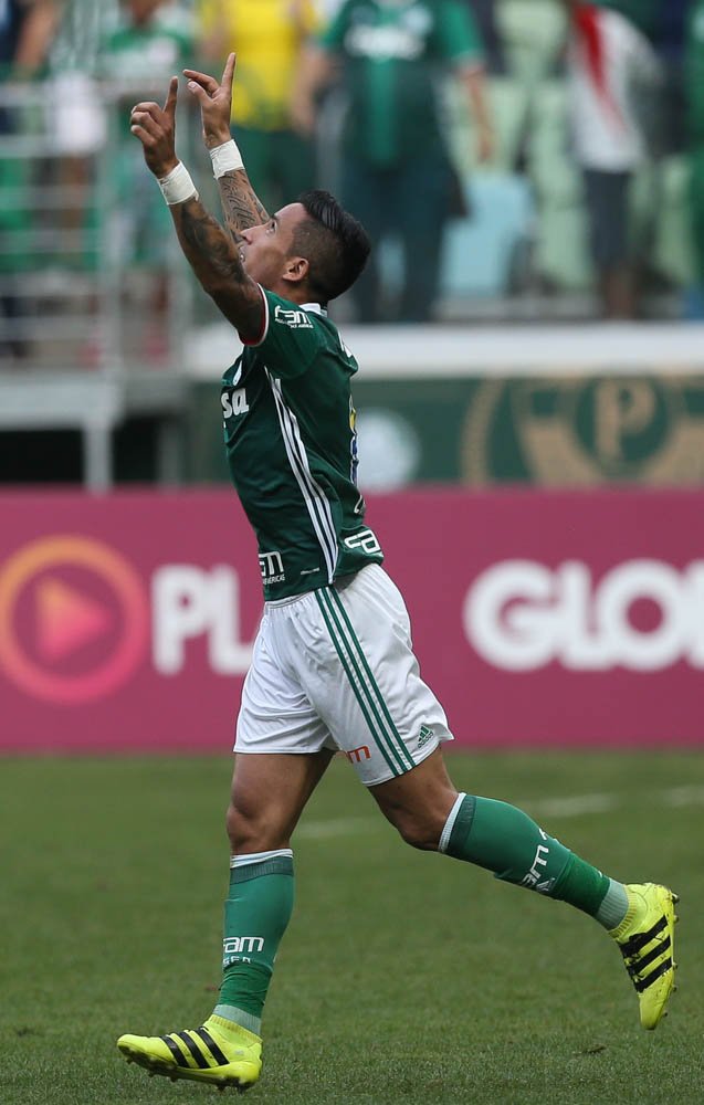 Palmeiras vence Vitória no Allianz Parque e termina primeiro turno na liderança