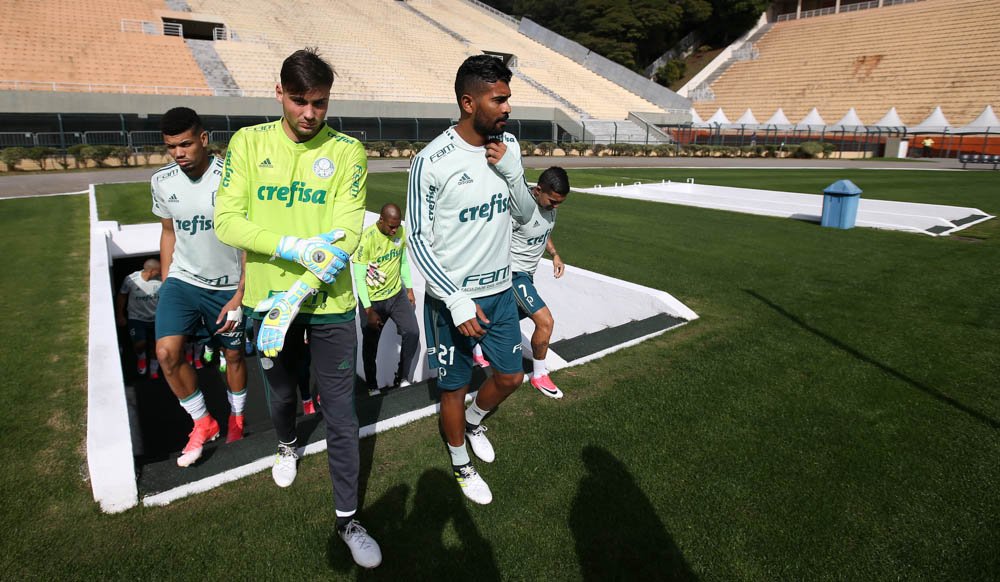 Verdão treina no Pacaembu e encerra preparação para pegar Grêmio