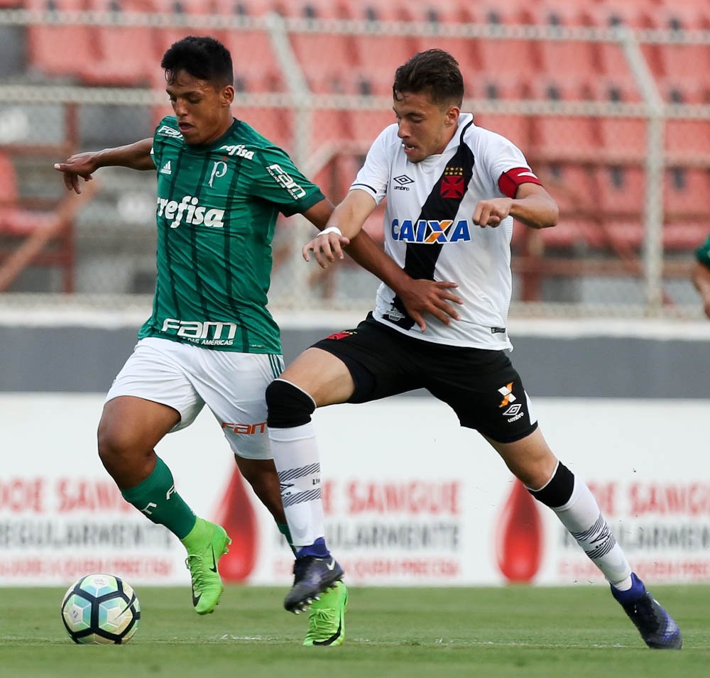 Em busca da vaga na semi, Palmeiras enfrenta o Vasco pela Copa do Brasil Sub-17