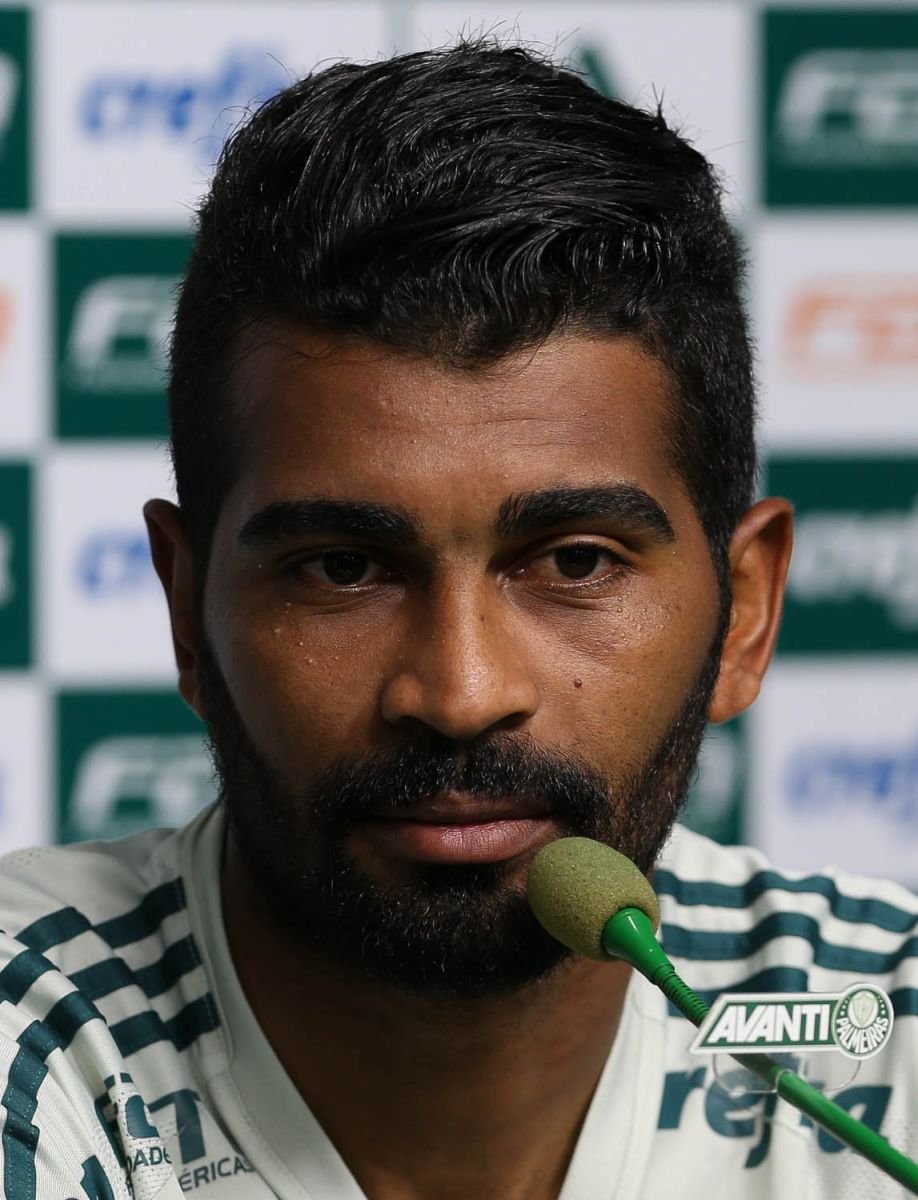 Thiago Santos reforça busca por título do Brasileirão e mira Santos: ‘Uma final’