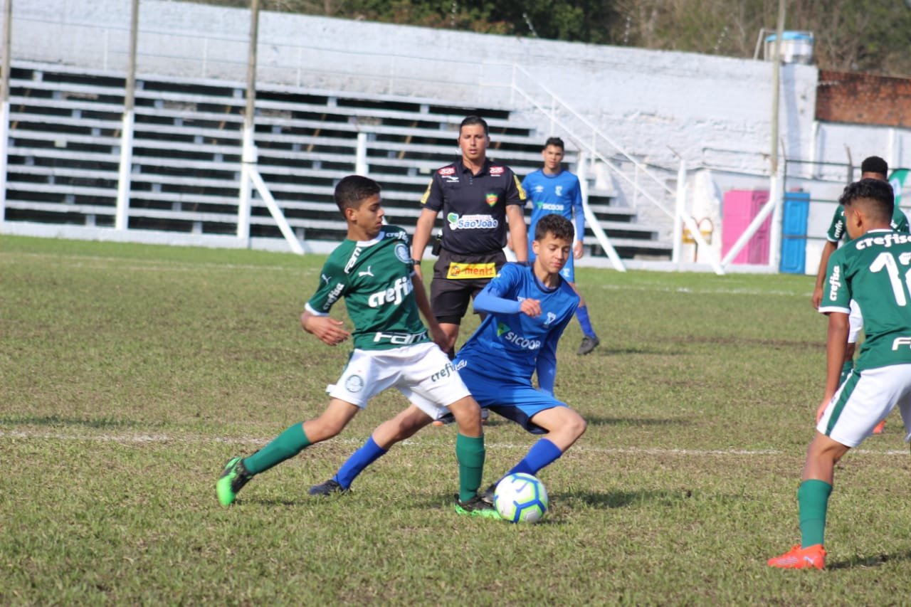 Sub-14 do Verdão avança à final do EFIPAN e encara o Grêmio em busca do tri