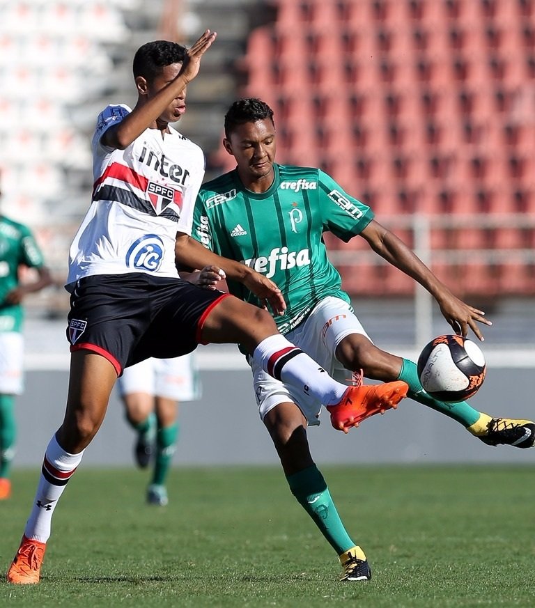 Sub-15 enfrenta o São Paulo no Allianz Parque em busca do título do Paulista