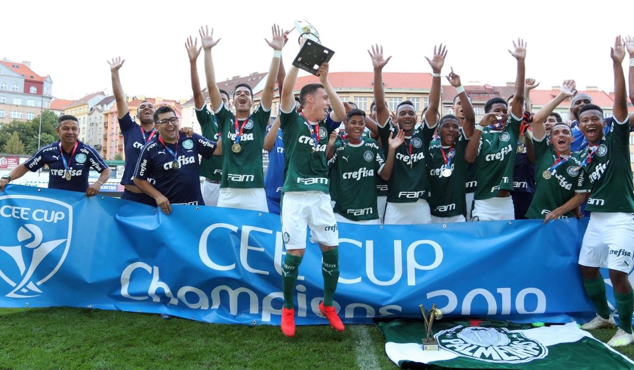 Palmeiras vence o Fulham e empata com a Juventus em estreia de torneio na Suíça