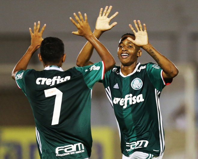Palmeiras supera o Vitória em Barueri e segue líder 100% no Brasileiro Sub-20