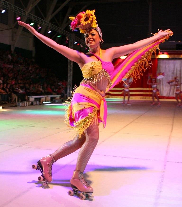 Periquitos em Revista fazem única apresentação em Campo Morão neste sábado