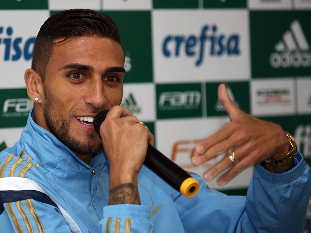 Rafael Marques dá dicas aos jovens no Resenha da Academia: ‘Tenham pés no chão’