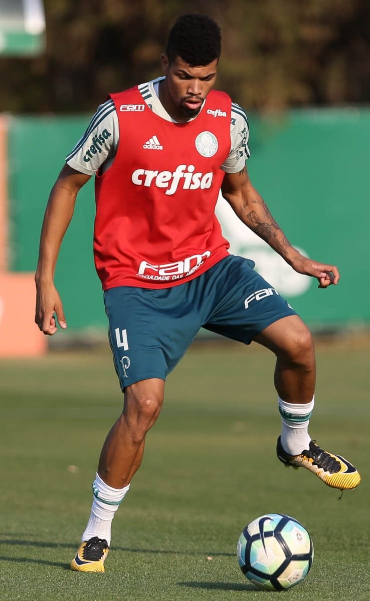 Verdão faz coletivo contra o Sub-20 em preparação ao clássico com o Santos