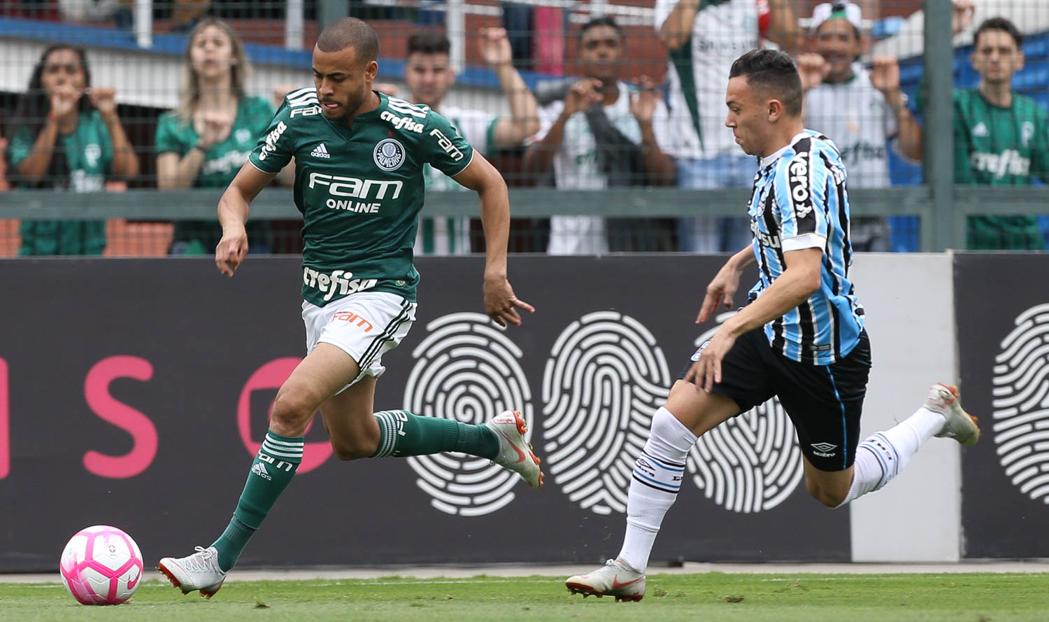 Cesar Greco/Ag. Palmeiras/Divulgação_O lateral-direito Mayke se destacou na reta final do Brasileirão