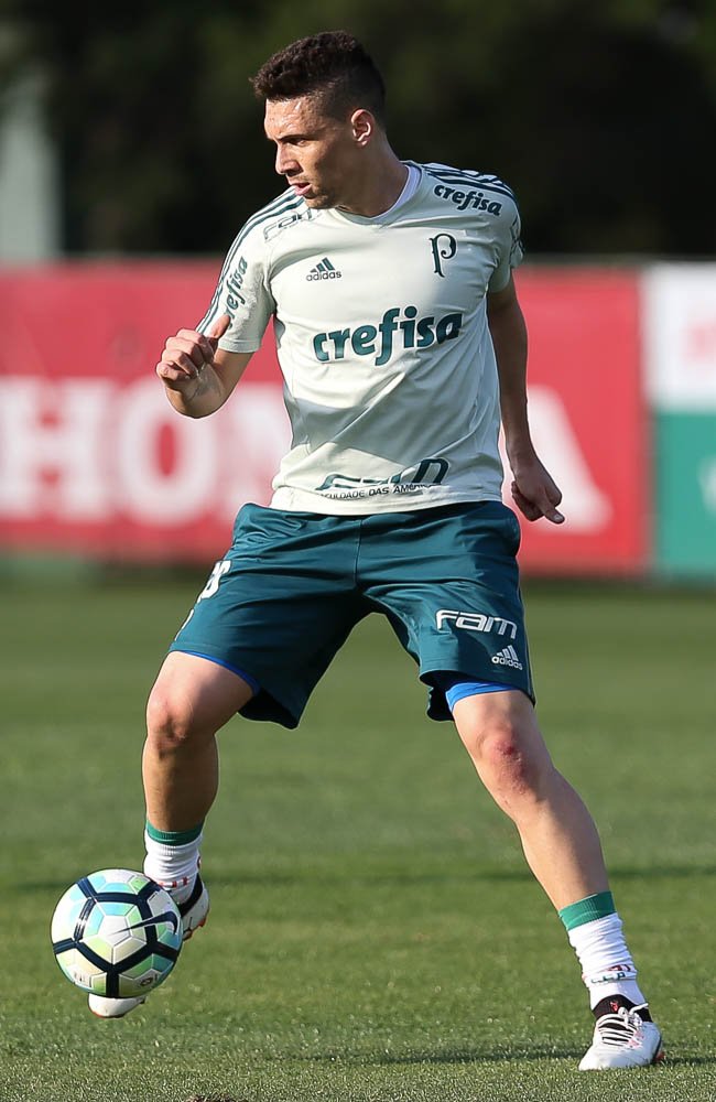 Elenco faz treino técnico na Academia visando duelo com Atlético-PR
