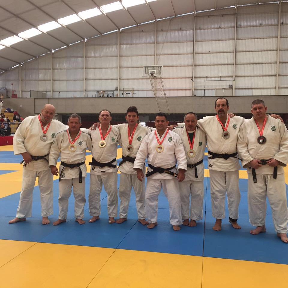 Judocas do Palmeiras conquistam títulos e brilham no Campeonato Paulista de Veteranos