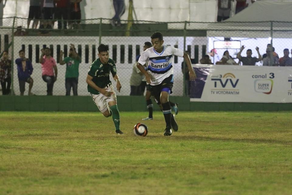 Palmeiras atropela Grêmio e assume liderança do grupo na Copa Brasil Sub-15