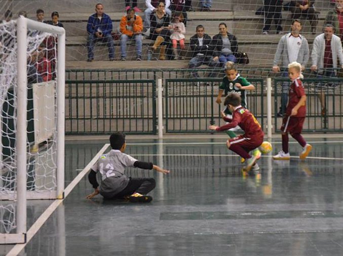 Sub-8, Sub-9 e Sub-10 avançam às semifinais do Estadual de Futsal na disputa por clubes