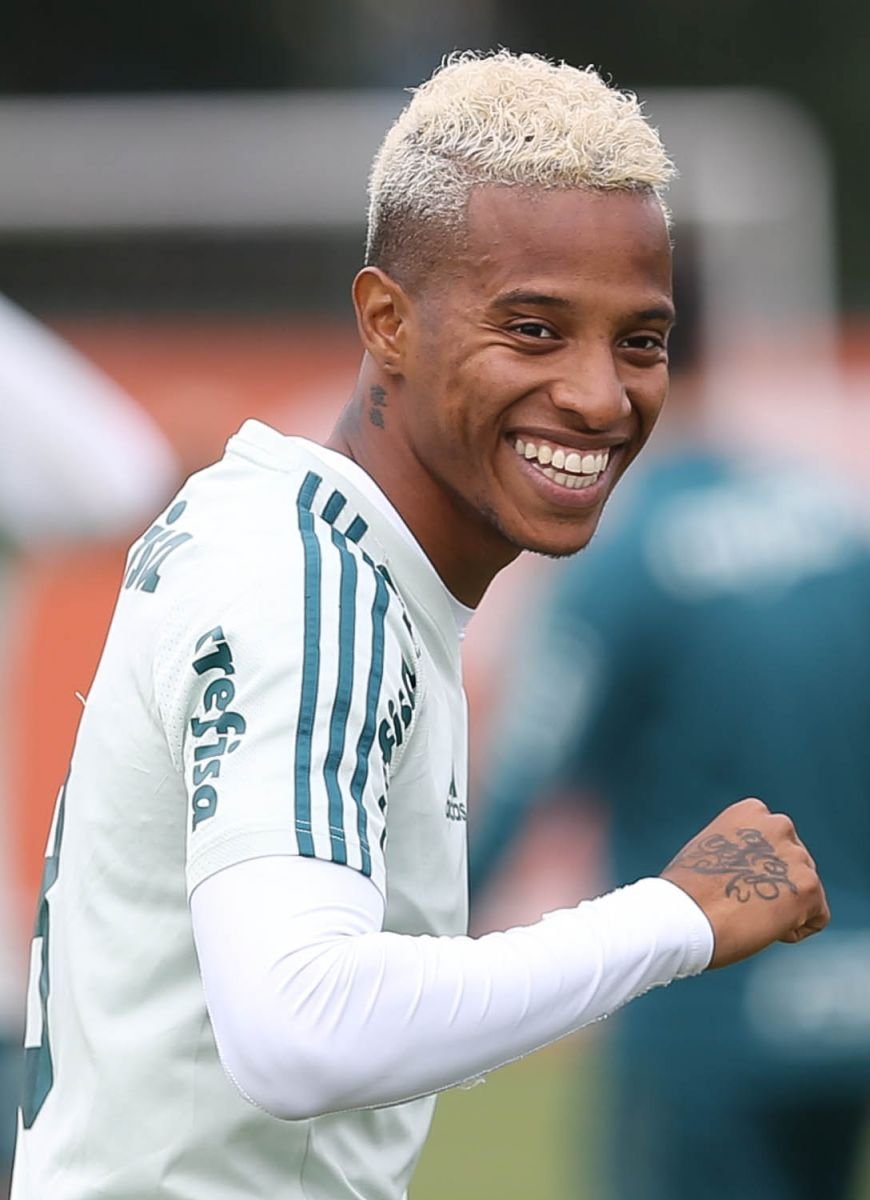 Elenco faz treino técnico e dá sequência à preparação visando Sport