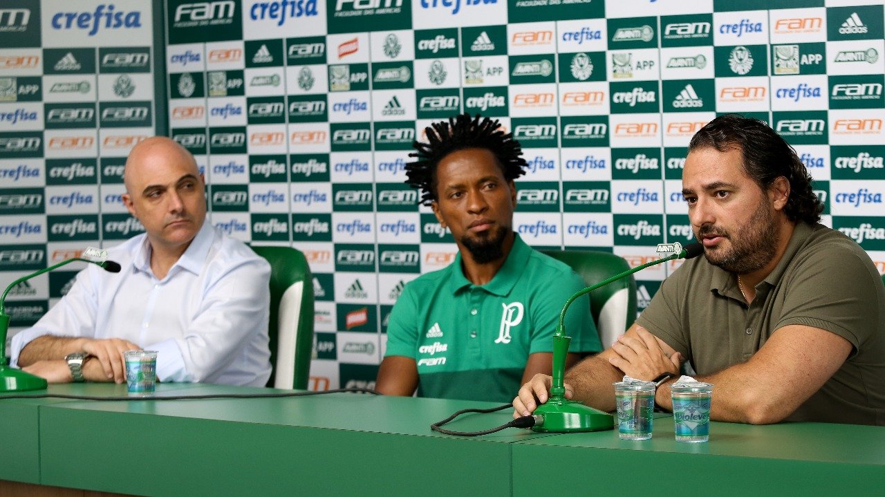 Zé Roberto é anunciado como novo assessor técnico do Palmeiras