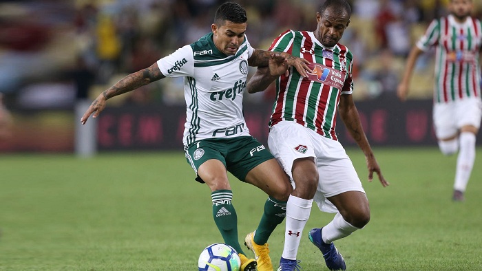 Dudu Chega A Jogos Com A Camisa Do Palmeiras Foram Pelo Brasileiro Palmeiras